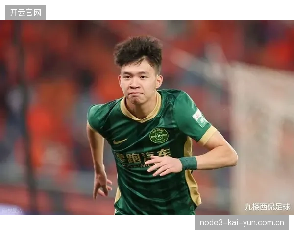 浙江队19岁小将王钰栋半程攻入5球，成为唯一跻身射手榜前二十的年轻本土球员
